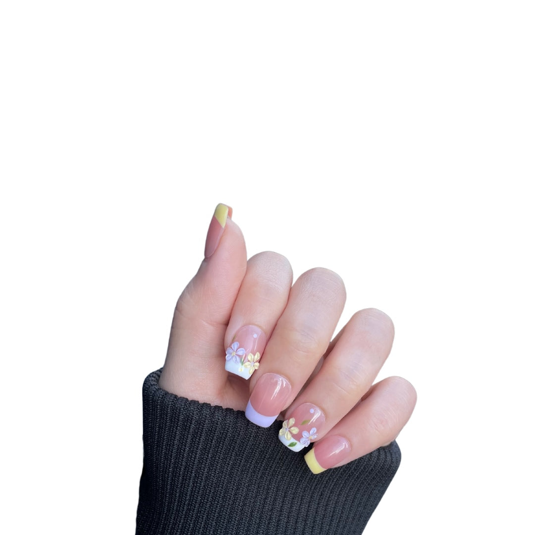 French tips in yellow and lilac press on nails
