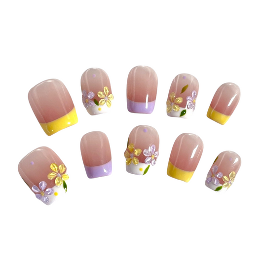 French tips in yellow and lilac press on nails