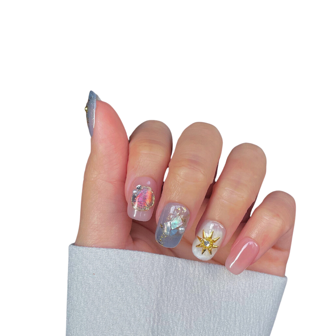 Ocean-Inspired Dreamy Press-On Nails